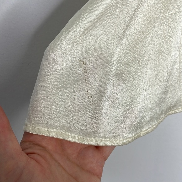 VINTAGE ivory sheen satiny skater mini skirt - Picture 5 of 8